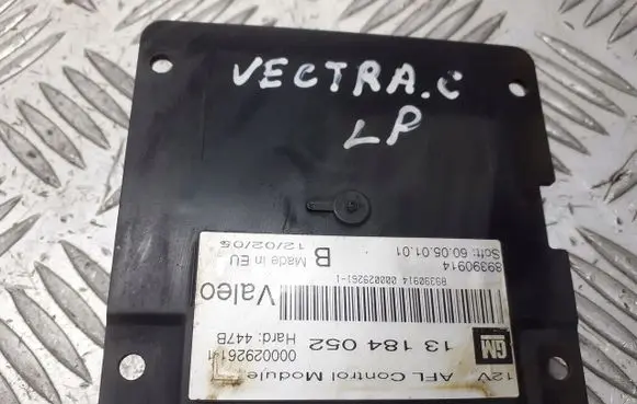 Opel Vectra C Light module LCM 13184052