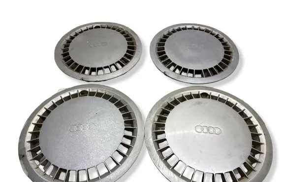 Audi 100 S4 C4 R14 wheel hub/cap/trim 443601147A