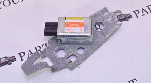 Lexus GS 300 350 430 450H Airbag deployment crash/impact sensor 8986030130