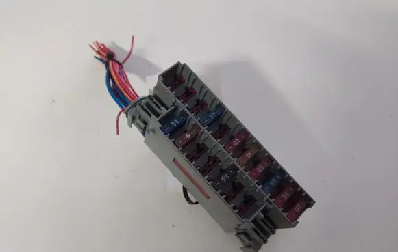 Volvo V70 Fuse module 8622520