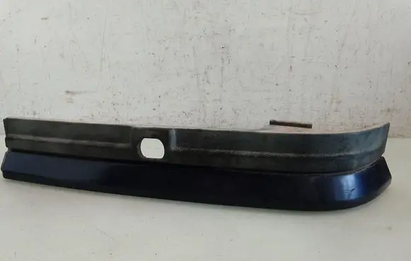 Land Rover Range Rover P38A Under headlight/headlamp trim 