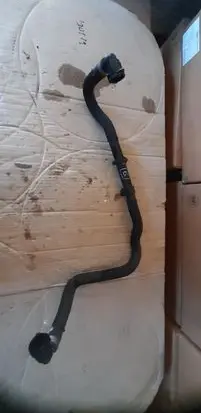 Peugeot 208 II Engine coolant pipe/hose 