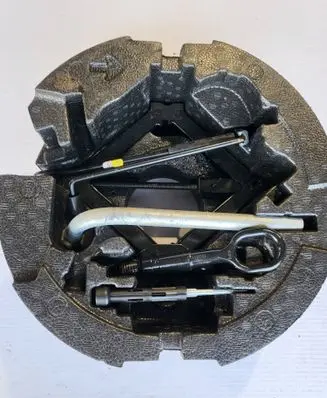 Skoda Octavia Mk3 (5E) Tool box 5E0012115E
