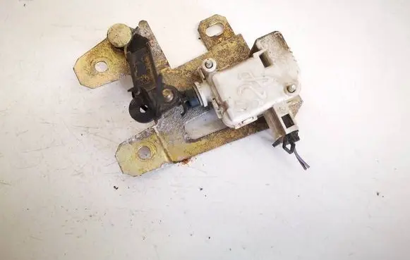 Volkswagen Golf IV Central locking motor 