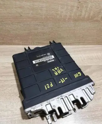 Volkswagen Golf III Engine control unit/module ECU 0261200784 1H0907311H