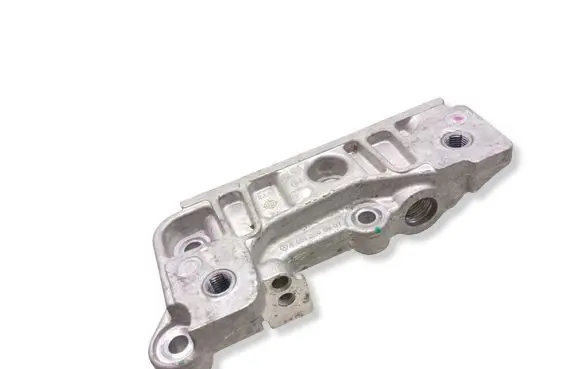 Mercedes-Benz B W246 W242 Engine mounting bracket A6512200607