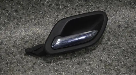 BMW 5 E39 Front door interior handle 8226049
