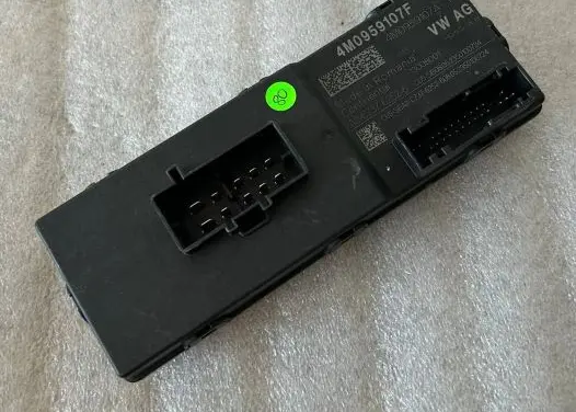 Audi A4 S4 B9 Tailgate/trunk control unit/module 4M0959107F