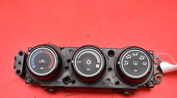 Mitsubishi Lancer VIII Climate control unit 7820A116XA