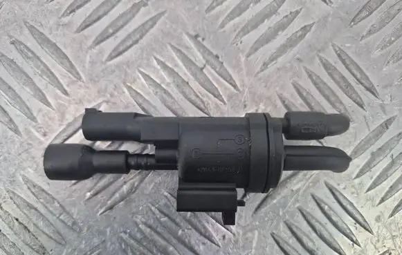 Mercedes-Benz E W212 Sensor 0025401497