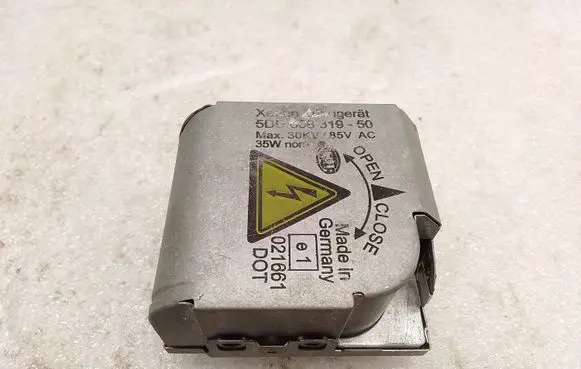 BMW X5 E53 Headlight ballast module Xenon 5DD00831950