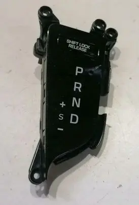 Hyundai Elantra VI Tailgate/trunk/boot open switch 