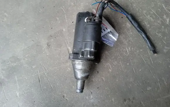 Audi A6 S6 C5 4B Starter motor 1005821953