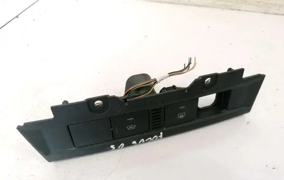 Ford Focus Windscreen/window heater switch 3m5t18c621ad