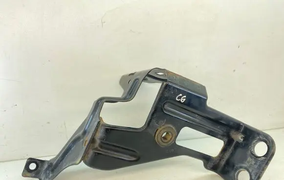 Audi A6 S6 C6 4F Intercooler pipe mounting bracket 03G131529B