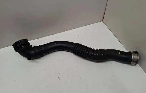 Intercooler hose/pipe