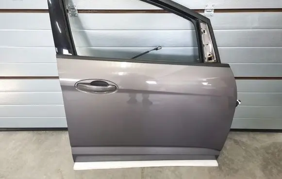Ford C-MAX II Front door