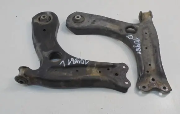 Skoda Fabia Mk2 (5J) Front lower control arm/wishbone 6R0407151