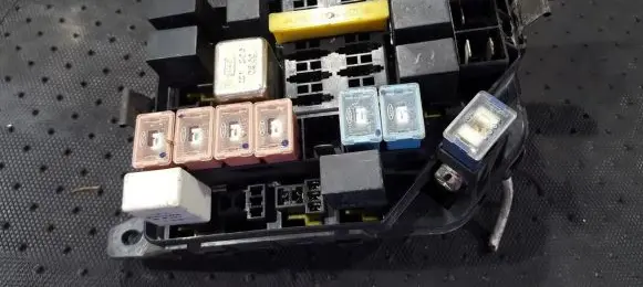 Hyundai Elantra Fuse box set 9120029331