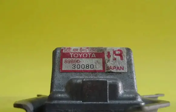 Lexus IS 200-300 Airbag deployment crash/impact sensor 89860-30080 8986030080