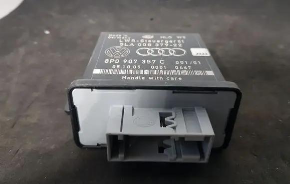 Audi A6 S6 C6 4F Light module LCM 8P0907357C