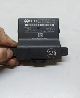Volkswagen PASSAT B6 Gateway control module 3C0907530C