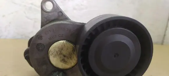 Mercedes-Benz C W204 Timing belt tensioner A6512000370