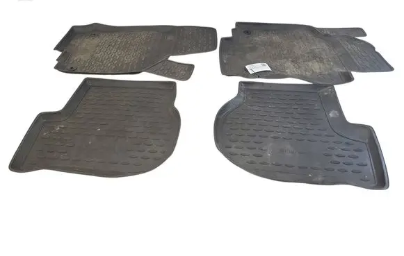 Volkswagen Golf VI Car floor mat set 
