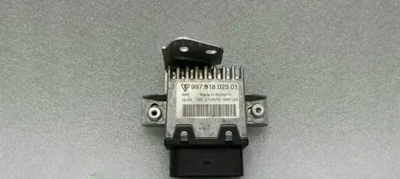 Porsche Boxster 987 Fuel injection pump control unit/module 99761802301