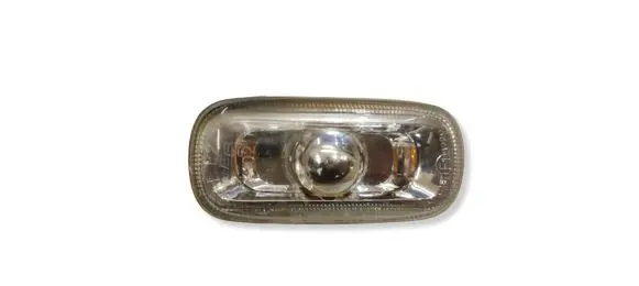 Audi A4 S4 B7 8E 8H Front fender indicator light 8E0949127