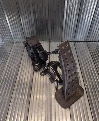 Honda Civic Accelerator throttle pedal JM08B J20000087863