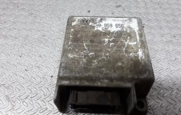 Volkswagen Golf III Airbag control unit/module 1H0959656