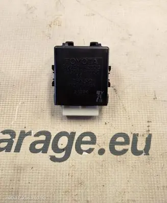 Toyota RAV 4 (XA30) Window wiper relay 8594042020 4230001000