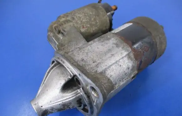 Mitsubishi Carisma Starter motor