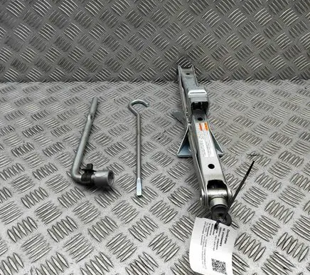 Suzuki Grand Vitara II Lift Jack 8991077K10 0982700004
