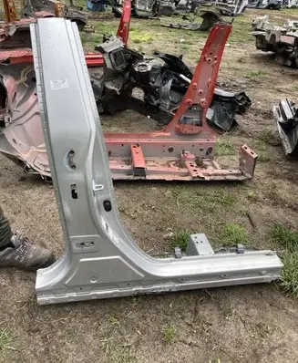 Toyota Prius (XW50) Pillar (middle) 1F7