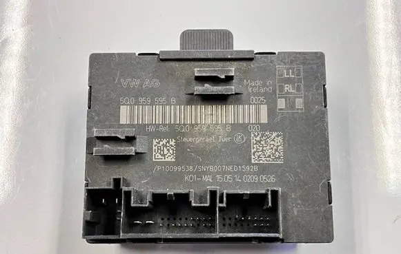 Volkswagen PASSAT B5.5 Door control unit/module 5Q0959595B