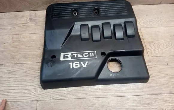 Chevrolet Lacetti Engine hood trim