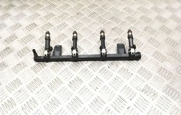 Dacia Sandero Fuel injectors set 8200494284A 8200227124 H82227124
