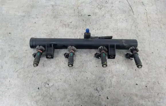 Peugeot 407 Fuel main line pipe 