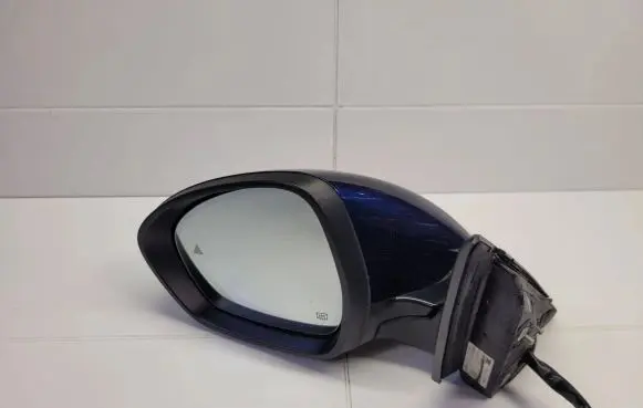 Front door electric wing mirror