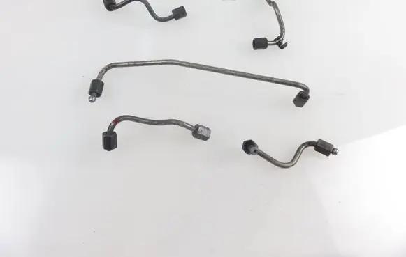 KIA Sportage Fuel injector supply line/pipe 