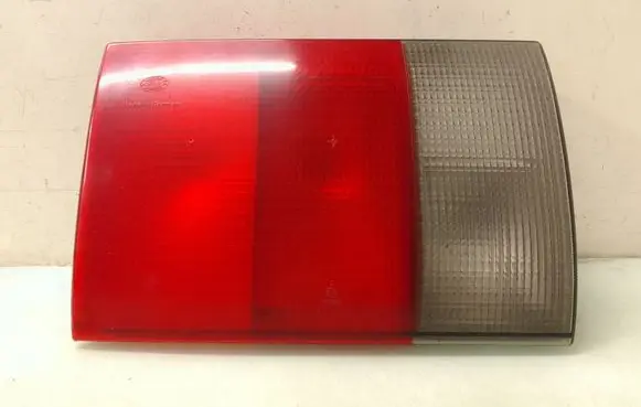 Audi 80 90 S2 B4 Tailgate rear/tail lights 8A0945093