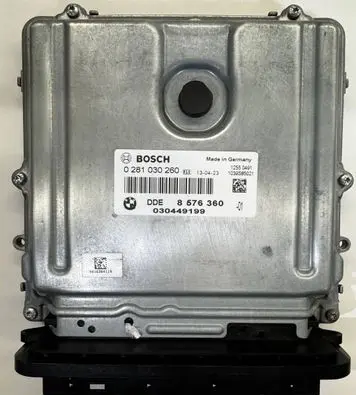 BMW 5 F10 F11 Engine control unit/module ECU 8576360 DDE8576360 0281030260