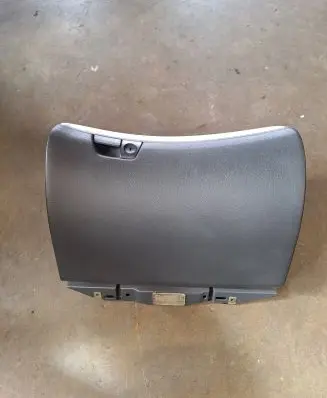 Volvo XC70 Glove box 8650374 3865