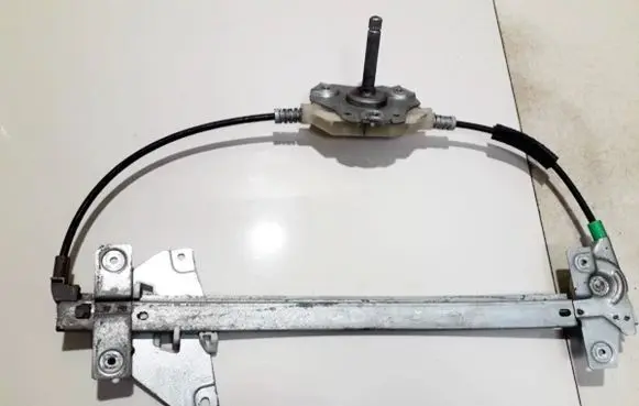 Mitsubishi Carisma Sliding door window regulator with motor