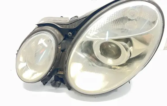 Mercedes-Benz E W211 Headlight/headlamp 15435900