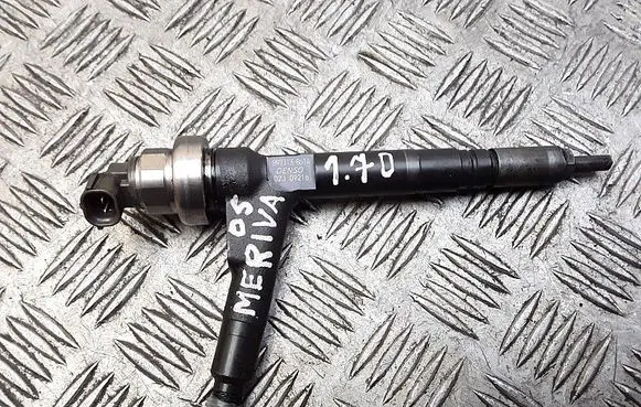 Fuel injector