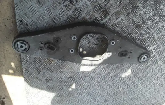 Mercedes-Benz E W211 Rear differential/diff mount bracket A2303522206