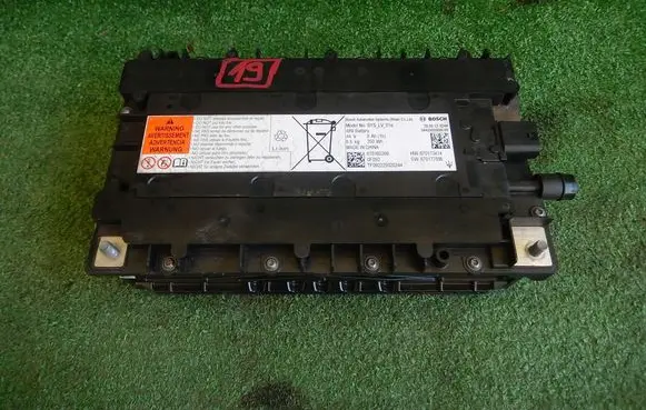 Maserati Ghibli Car battery 670173414
